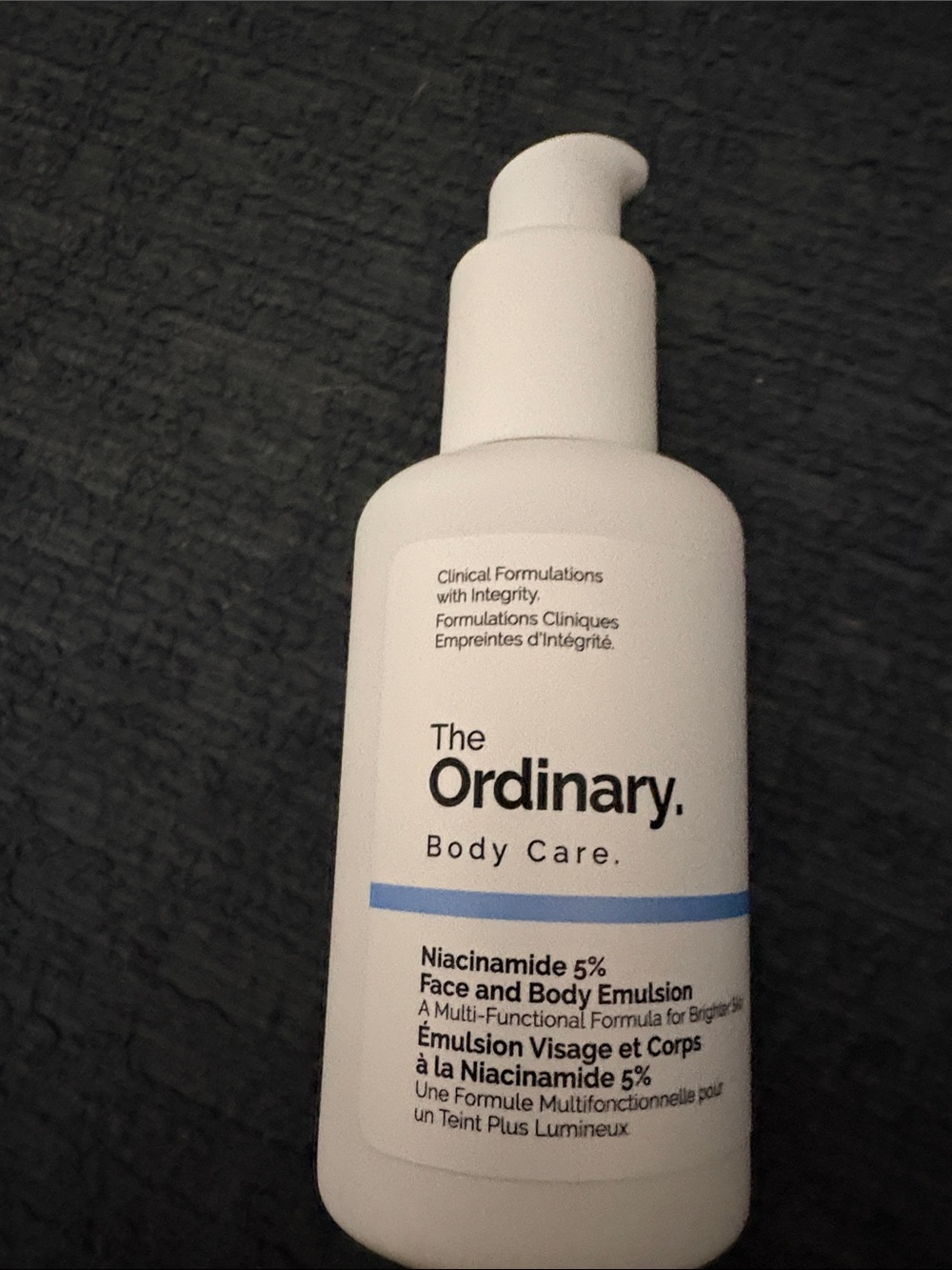 The Ordinary Niacinamide 5% Face & Body Emulsion - White with Blue Accent
